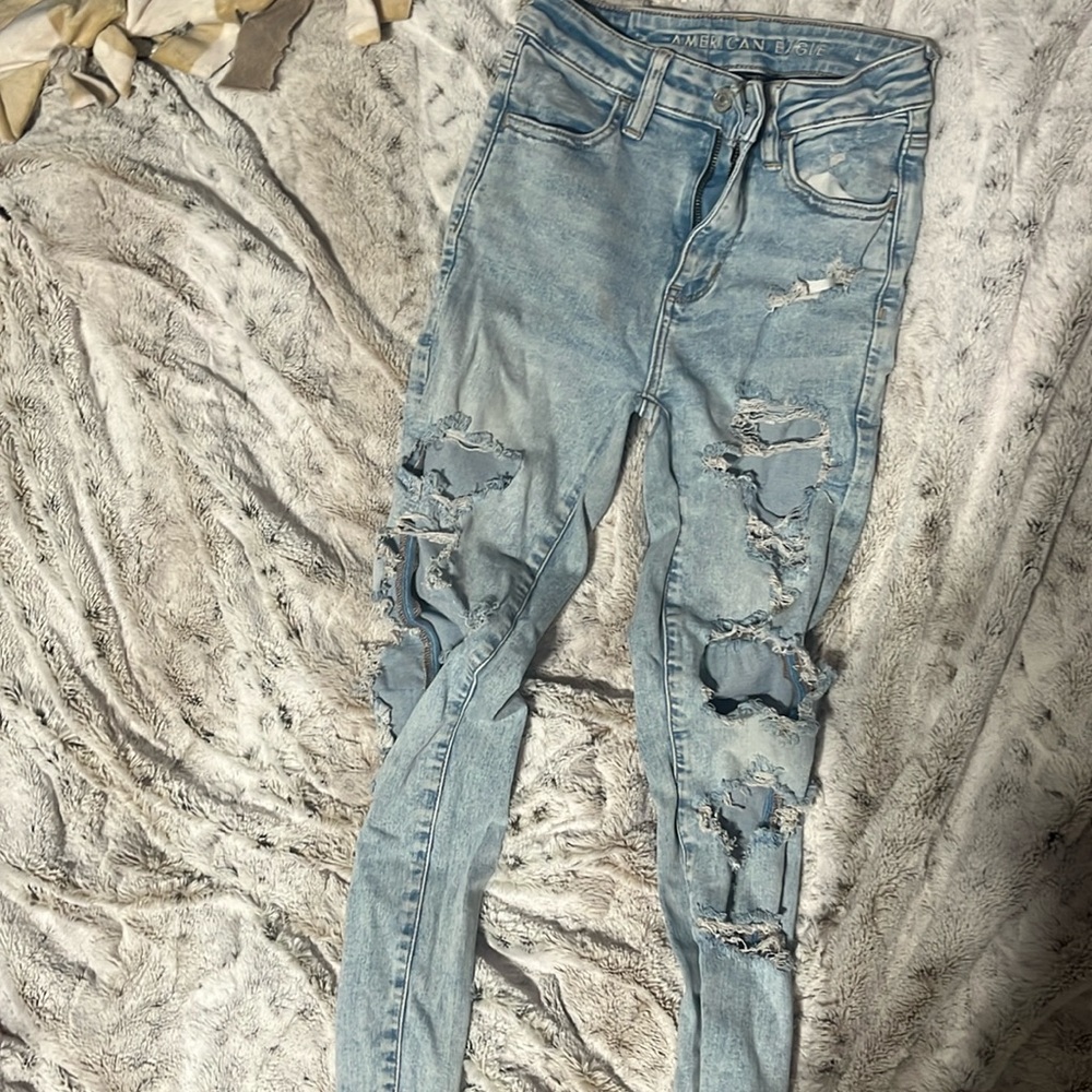 AMERICAN EAGLE SKINNY JEANS